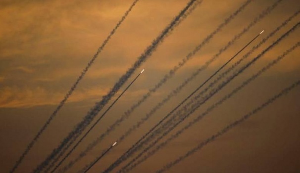 اطلاق صواريخ من قطاع غزة صوب مستوطنات الغلاف