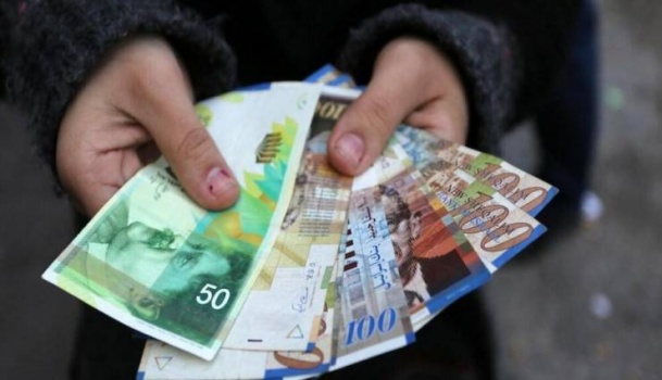 الأسرى: 12 ألف أسير يتلقون رواتب شهرية من الحكومة
