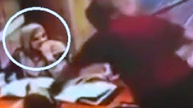 شاهد ماذا فعل عنصري بأستراليا حين رأى امرأة عربية محجبة