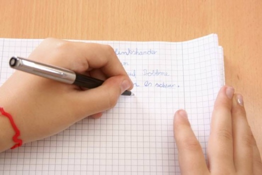 ما السبب في كون المرء أعسر؟