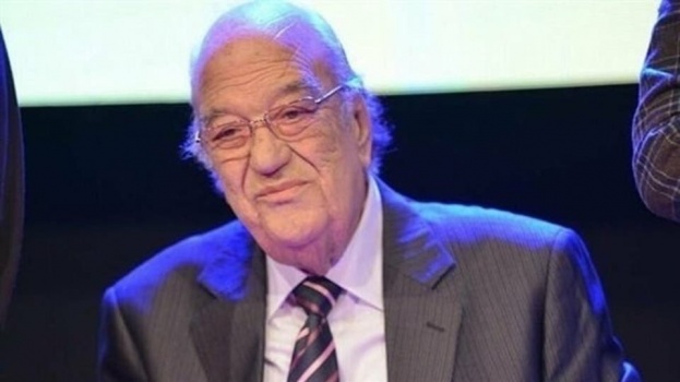 حسن حسني لمروج إشاعة وفاته: "حرام عليك"