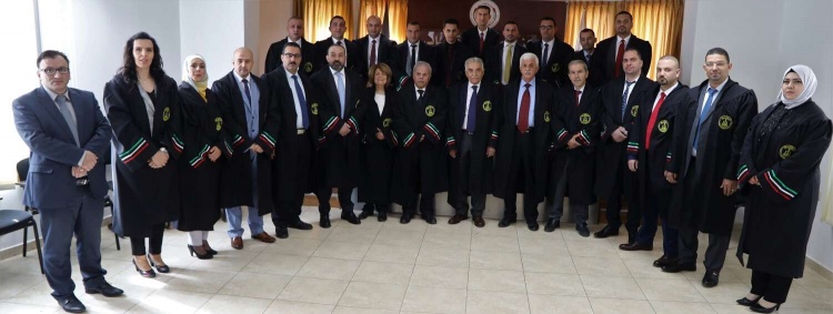 17 قاضي صلح يؤدون اليمين القانونية أمام رئيس وأعضاء مجلس القضاء الأعلى الانتقالي