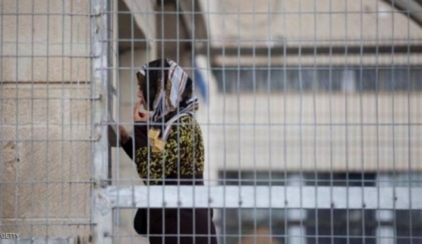 41 أسيرة في سجون الاحتلال بينهن قاصر