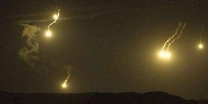 إسرائيل تُطلق 3 قنابل مضيئة فوق بلدة جنوب لبنان