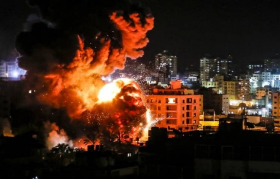 إصابتان في قصف إسرائيلي على غزة فجراً
