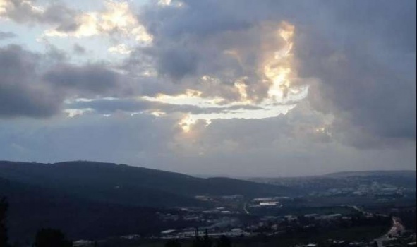 اجواء مستقرة وباردة نسبيا نهارا وباردة جدآ ليلاً