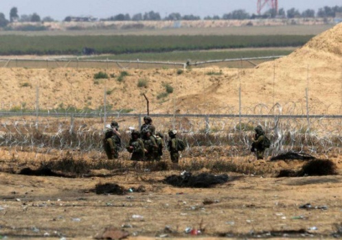 جيش الاحتلال يعتقل فلسطينيين جنوب قطاع غزة