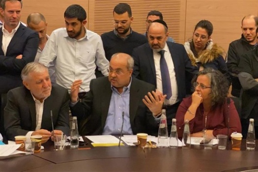المتاجرة بأطفال فلسطينيين للتبني بأوروبا.. إسرائيل تعترف وتتكتم