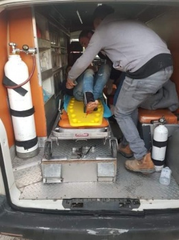 إصابة عاملان برصاص الإحتلال واعتقال أخرين أثناء محاولتهم الدخول الى أراضي ال48