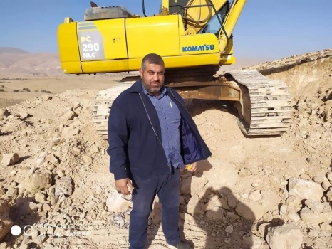 مستوطنون يخربون معدات إنشاءات بالأغوار لمقاول من جنين