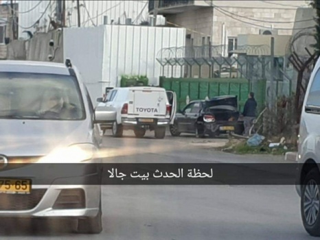 إصابة فتاة واعتقال شاب بعد إطلاق النار على مركبتهما ببيت جالا
