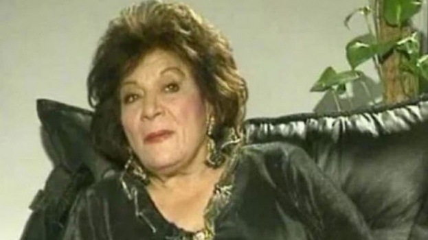 فنانة مصرية تصاب بالزهايمر.. الصدمة تصيب زميلتها
