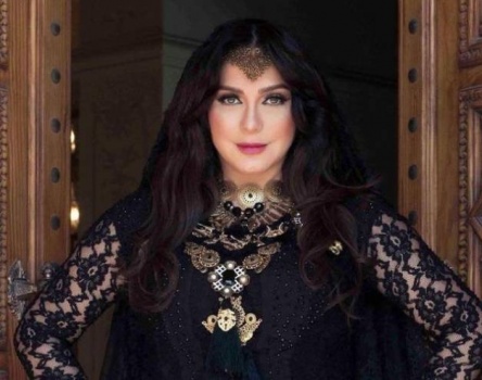 سلاف فواخرجي ترفض الهجوم على نانسي عجرم: ليست قاتلة