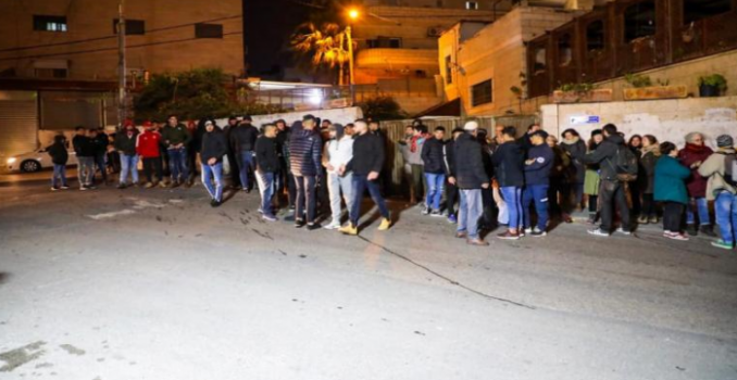 مسيرة في العيسوية تنديدا بقرار الاحتلال فرض حظر التجوال الليلي على 6 شبان