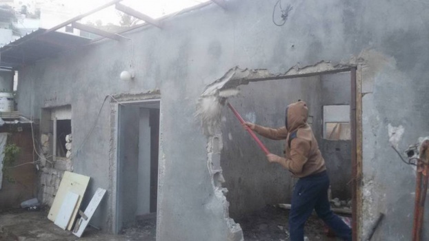 جبل المكبّر.. إجبار فلسطينيَين على هدم منزليهما ذاتيًا