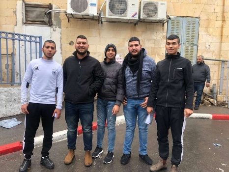 الاحتلال يُفرج عن 3 مقدسيين بشروط