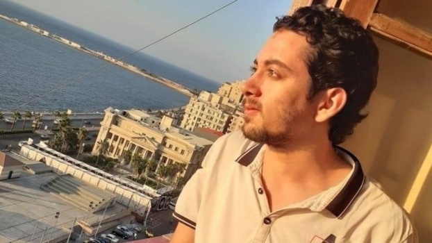 روائي أصدر "روحي مقبرة" وتنبأ بموته.. وتوفي بعدها بيوم