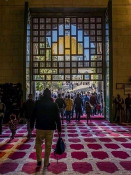 توالي الدعوات الشعبية للاحتشاد وأداء فجر الجمعة في الأقصى