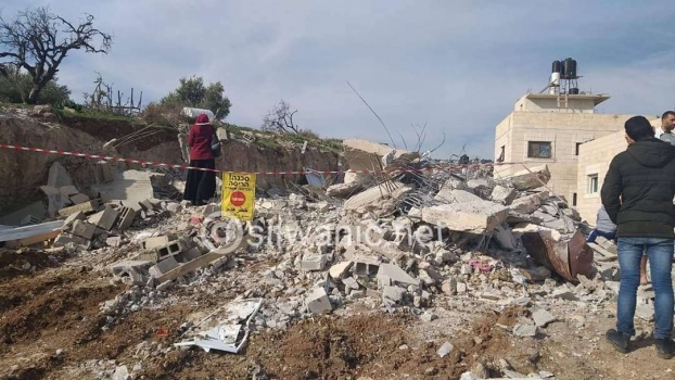 في أول أيام العام الجديد... الاحتلال يشرع بهدم منزلٍ بحي سلوان بالقدس