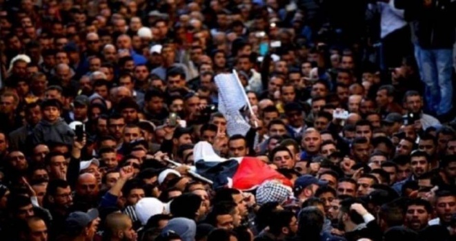 غزة: تشييع جثمان شهيد ارتقى متأثراً بإصابته في مسيرات العودة قبل شهور
