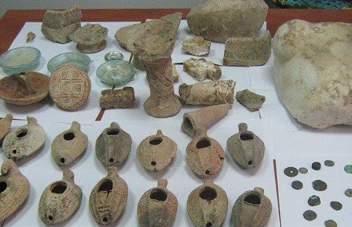 الشرطة تضبط 56 قطعه أثرية وتلقي القبض على شخص في جنين
