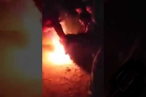 شاب يحرق نفسه في خان يونس