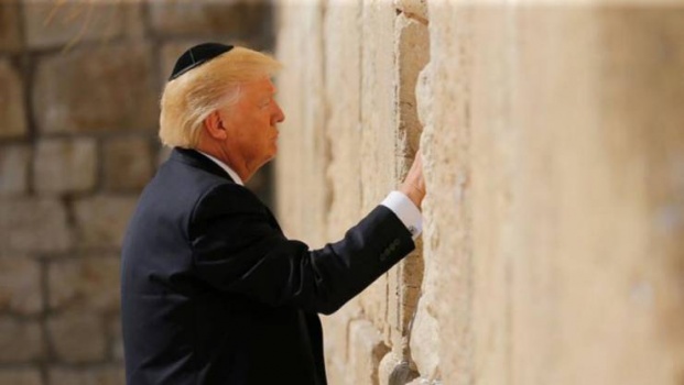 التفكجي: قطار 'ترامب' يربط غرب القدس بحائط البراق