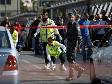 وزير إسرائيلي: آمل أن لا نكون في بداية موجة جديدة من العمليات