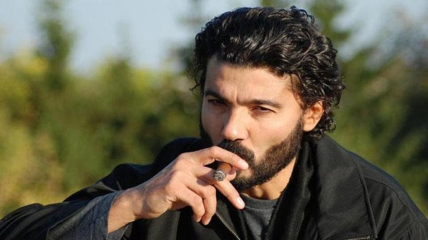 إصابة بطل "ممالك النار" خالد النبوي بأزمة قلبية.. وهذا ما حدث
