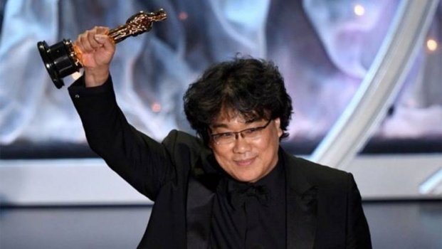 لأول مرة .. فيلم كوري جنوبي يفوز بأوسكار أفضل فيلم