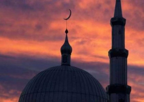 قرار حول مدة الانتظار بين الأذان والإقامة بغزة