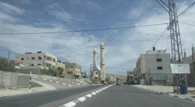 لجنة طوارىء بلدية "حوّارة" تحذَر المحلات من التعاطي مع المستوطنين