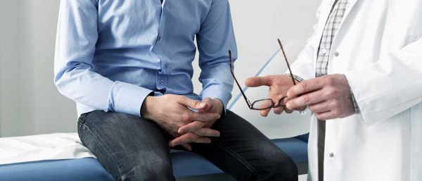 أطباء يدحضون إشاعة إصابة المتعافين من (كورونا) بالعقم.. فهل يميز الفيروس بين الرجال والنساء؟