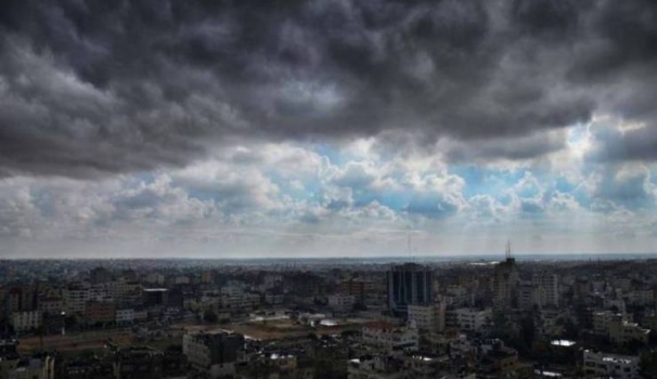الطقس: أجواء باردة وأمطار متفرقة