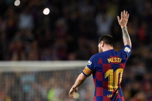 كورونا يهدد ميسي بالغياب عن الملاعب