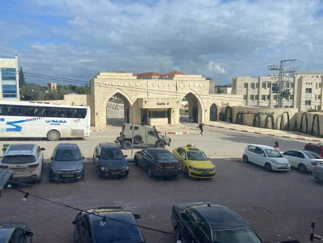 اصابات بالإختناق بين طلبة الجامعة العربية الأمريكية في مواجهات مع الاحتلال