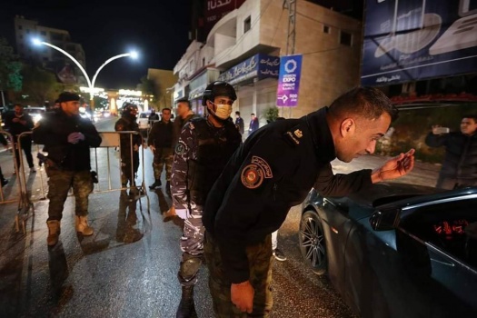 الشرطة تقبض على 47 شخص وتضبط 30 مركبة لمخالفتهم حاله الطوارئ في جنين ونابلس