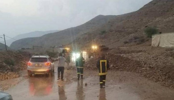 6 إصابات بحوادث سير وحريق مستودع ومنزل وإزالة عوائق منذ بداية المنخفض في الضفة