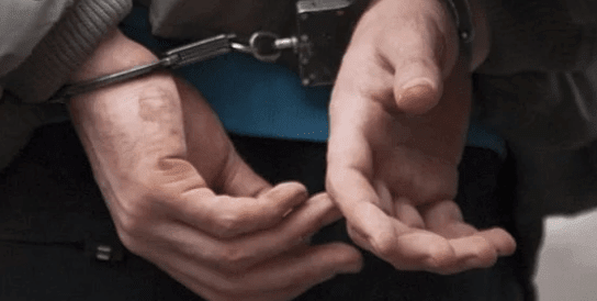 الشرطة تقبض على 4 شبان لقيامهم بالنداء عبر مكبرات الصوت بمنع التجول في جنين