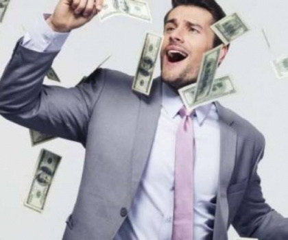 أصبح مليونيرا بعد أيام من فقدانه عمله بسبب تفشي كورونا