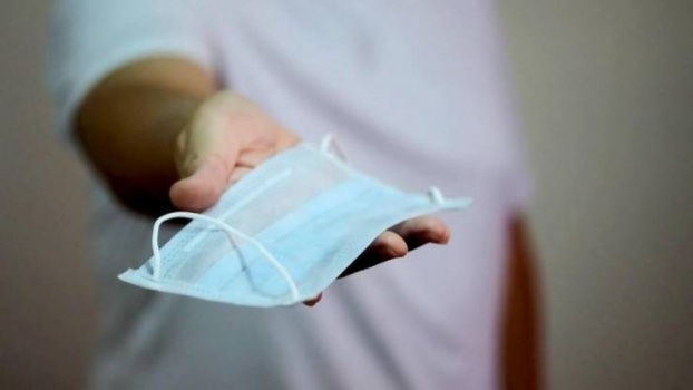أب يقتل ابنه لرفضه ارتداء الكمامة قبل خروجه من المنزل!
