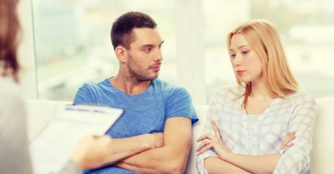 البقاء للأقوى.. النساء يتفوقن جينيا على الرجال