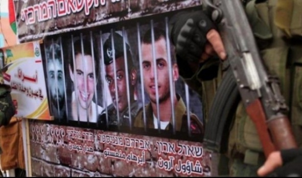 صحيفة إسرائيلية: وفد من حماس وصل للقاهرة لتجديد الاتصالات حول صفقة الأسرى