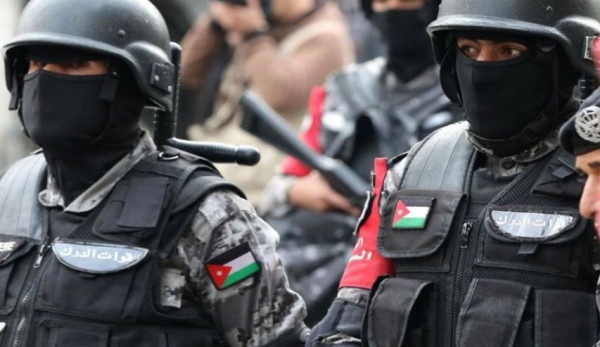 الأمن الأردني يبحث عن مصاب بـ(كورونا) خالف الحجر ونقل العدوى لآخرين