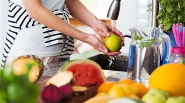 نصيحة .. لا تغسل مشتريات البقالة بالصابون خلال أزمة كورونا