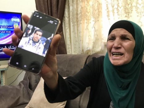 نتائج التشريح - الاحتلال يقرر تسليم جثمان الشهيد "الحلاق" لذويه