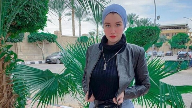 تطورات في أزمة الفتاة المشهورة بـ'هرم مصر الرابع'