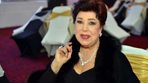 إصابة الفنانة المصرية رجاء الجداوي بكورونا.. وابنتها باكية: "أرجوكم ادعوا لها"
