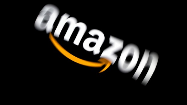 رسائل عنصرية على موقع "أمازون" تثير غضب البريطانيين