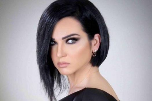 فيديو| ممثلة شهيرة تعترف: ضربت جارتي ودخلت السجن!